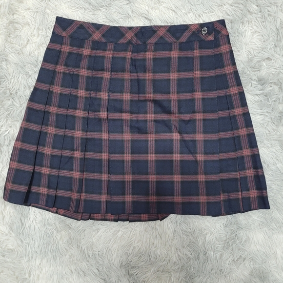 QMack 2pc Navy/Black/Red Plaid Blazer w/Matching Mini Pleated Skirt, Small - Picture 6 of 8